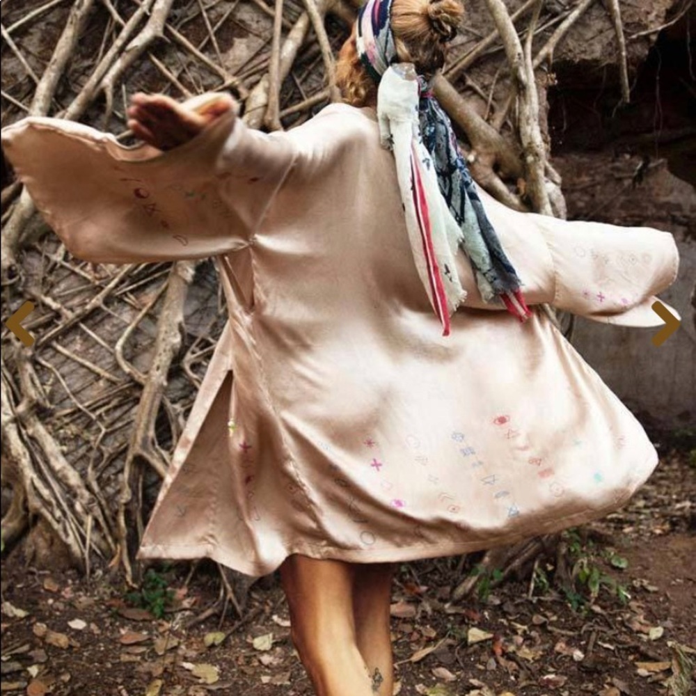 Atoms of the Universe kimono